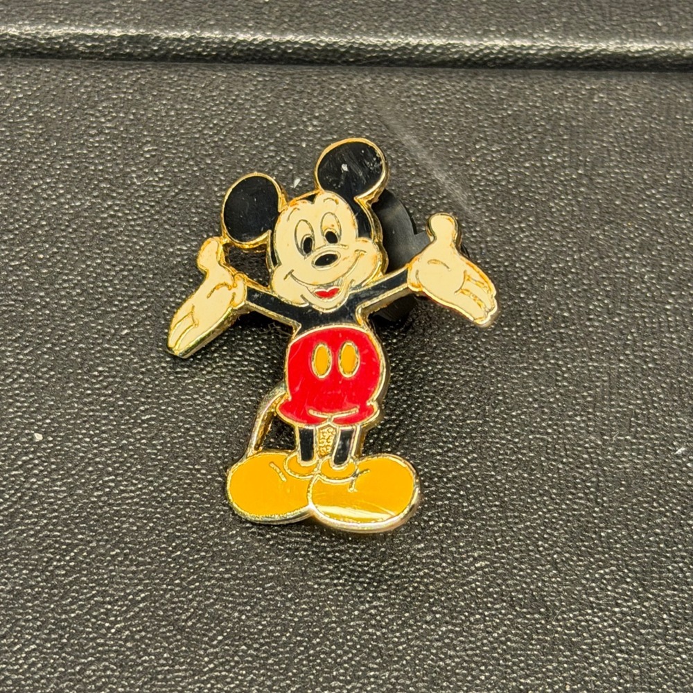 Disney Mickey Mouse Enamel Pin Classic Pose Red Shorts Yellow Shoes Gold Tone